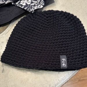 Elegant Black Knit Beanie